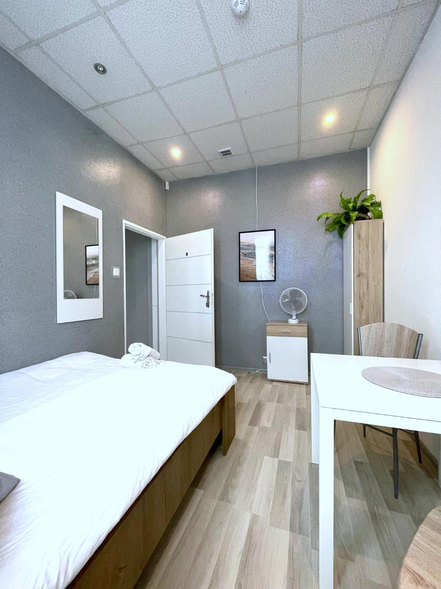 Keja Rooms - Pokoje Noclegi W Centrum Gdyni グディニャ エクステリア 写真